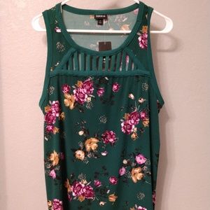 NWT Torrid Sleeveless Strappy Inset Tank Floral